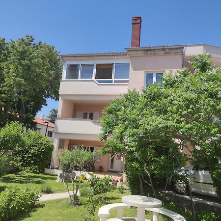 Apartments Dijana Krk Town Kültér fotó